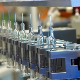 Hochleitungsanlage zur Herstellung von Glasspritzen