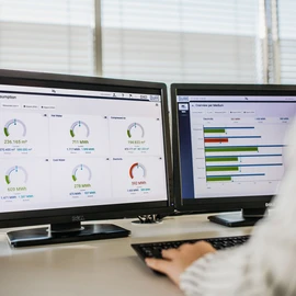 DXQenergy.management Als Teil der DXQcontrol Produktfamilie zählt die intelligente Steuerungssoftware als Treiber der Nachhaltigkeit in der Lackieranlage. DXQenergy.management identifiziert Einsparpotenziale mit dem Ziel einer verbrauchsoptimierten Produktion bei gleichbleibender Gesamtanlageneffektivität.