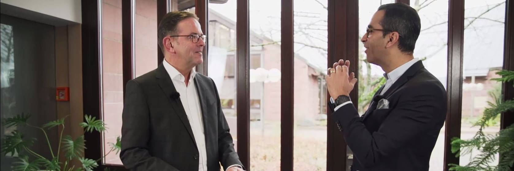 Ralf W. Dieter, CEO Dürr AG and Sanjay Brahmawar, CEO Software AG.