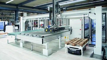 System with HOMAG's automated guided vehicle TRANSBOT