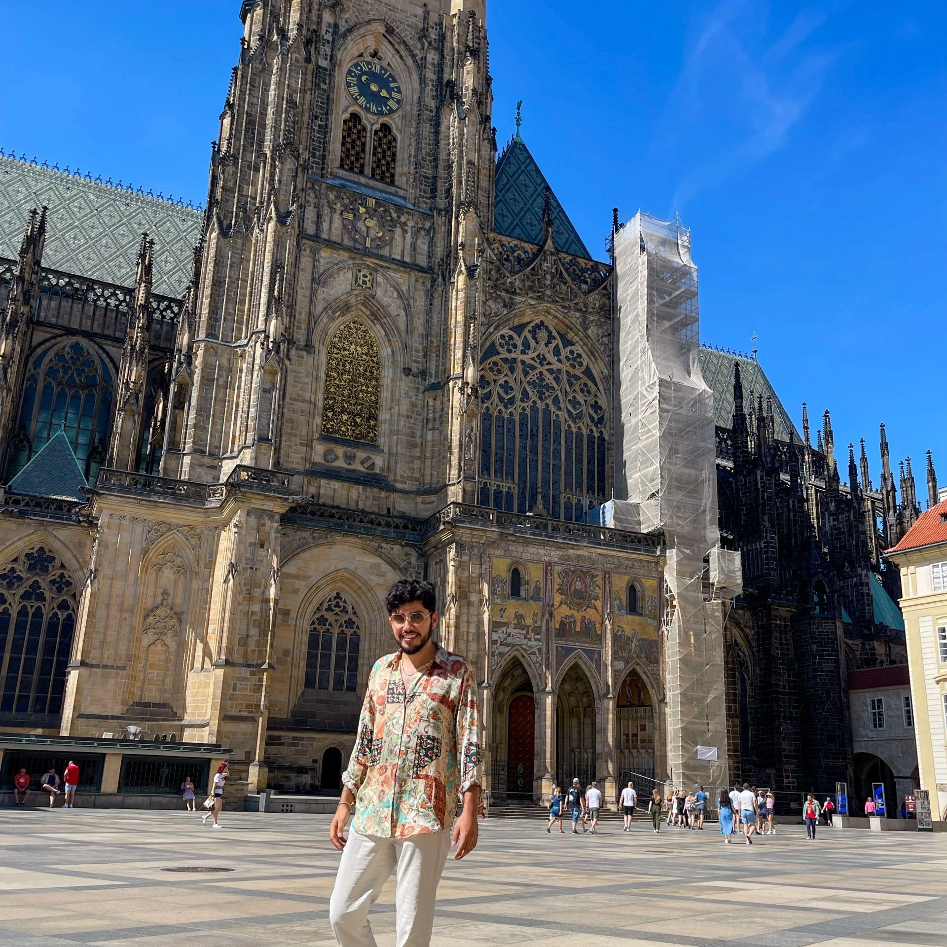 Trainee Ysaac Pérez sightseeing in Prague