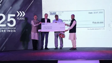 Dürr India presents donation check to Cancer Institute