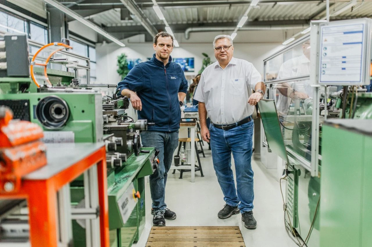 Training managers Rütten and Klaiber in the workshop