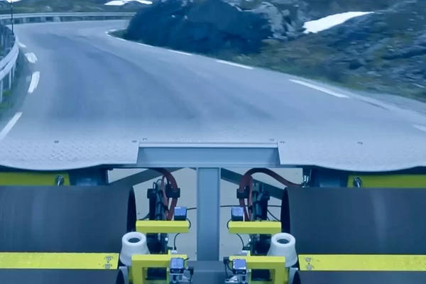 Dynamische Tests autonomer Autos mit x-road curve