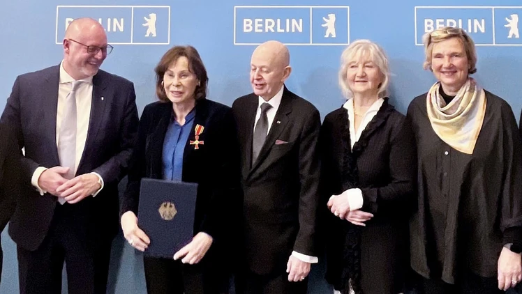 Heide Dürr and the team of the Heinz and Heide Dürr Foundation
