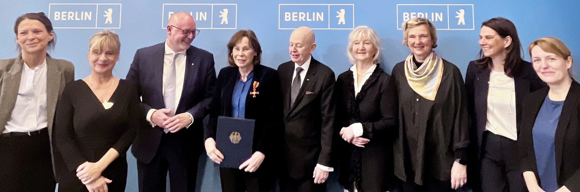 Heide Dürr and the team of the Heinz and Heide Dürr Foundation