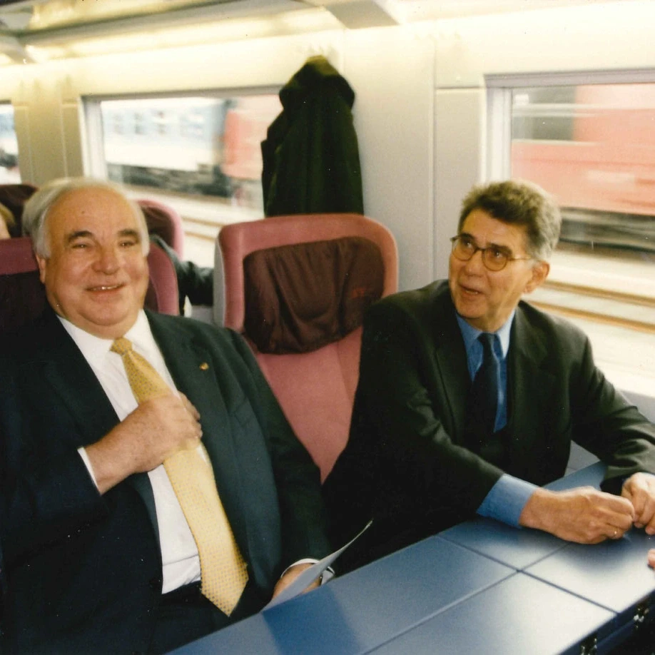 Heinz Dürr and Helmut Kohl in the railway.