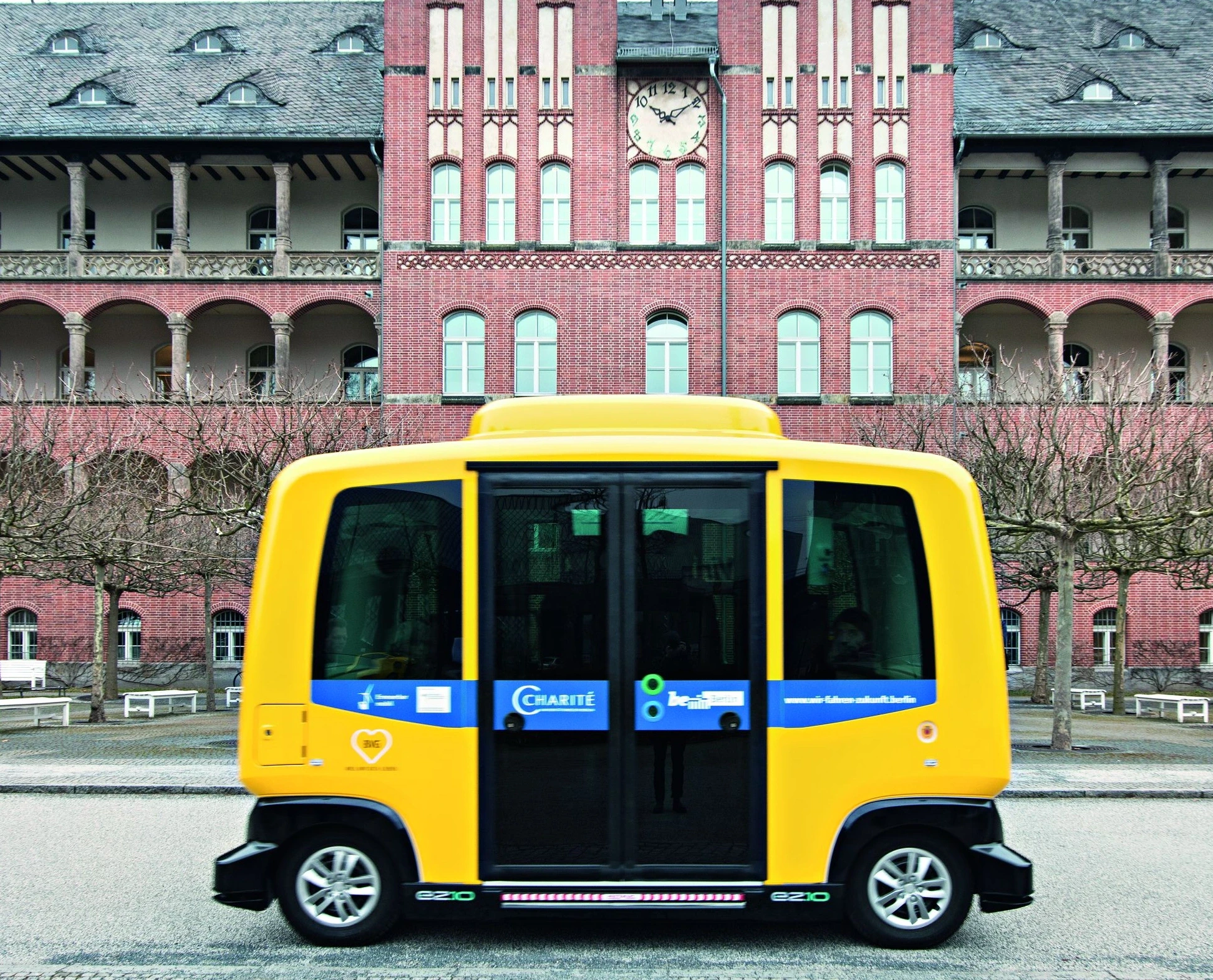 Autonomer Bus