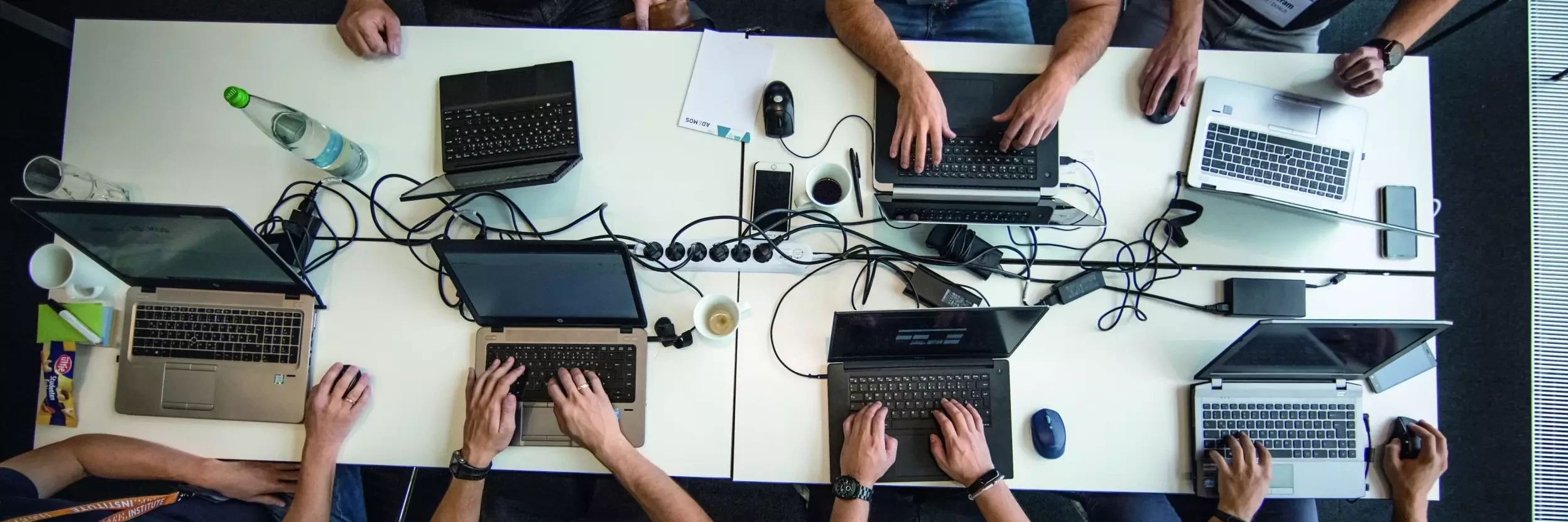 adamos Hackathon Teilnehmende